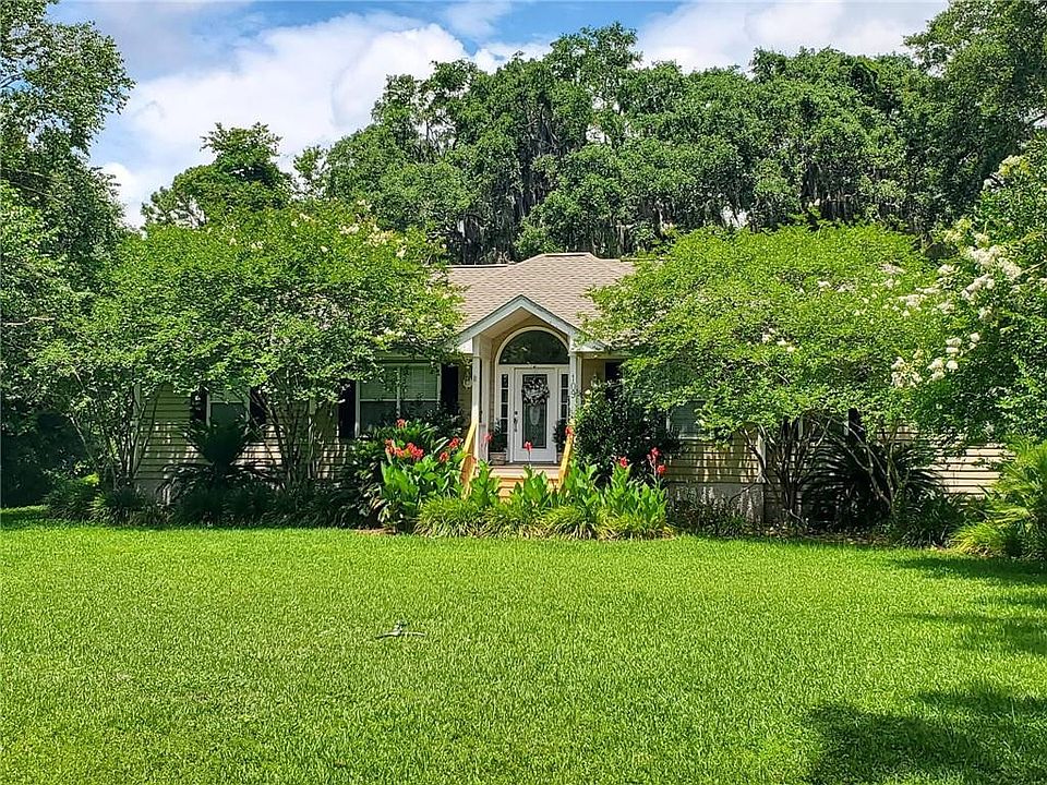 1st image of 109 Marsh Oak Dr