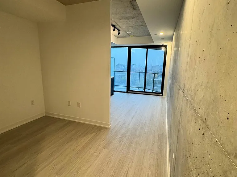 195 McCaul St #1212 — Photo 12