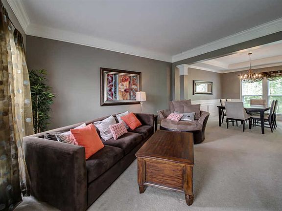 5th image of 2304 Summerwoods Dr