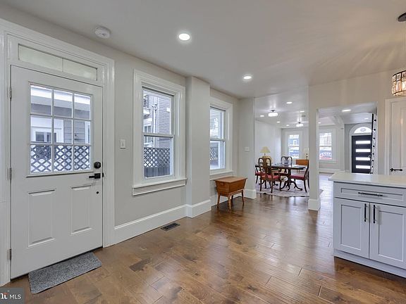 4th image of 657 W Orange St