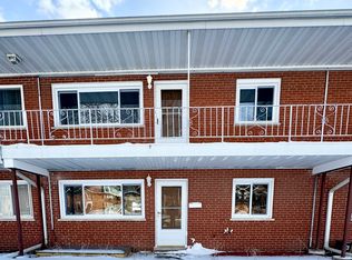 633 Dulles Rd APT A, Des Plaines, IL 60016