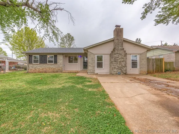 402 W Tobago Dr, Sand Springs, OK 74063