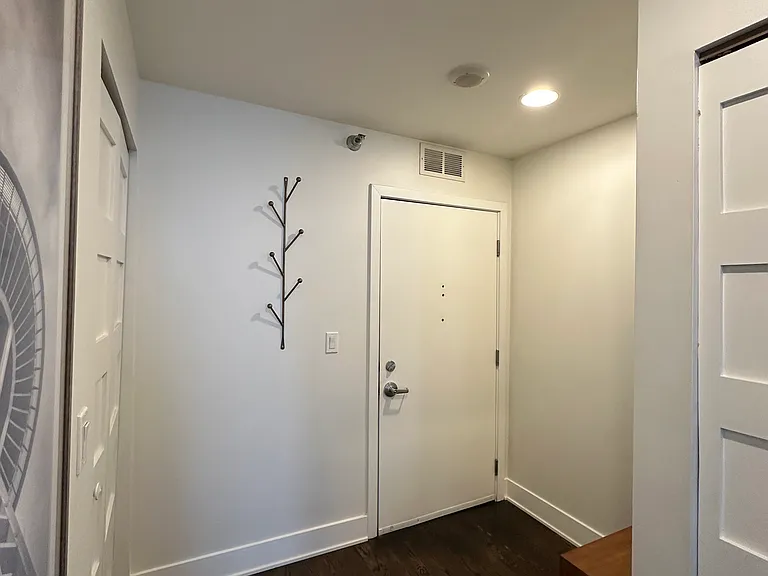 901 W Madison St #606 — Photo 29