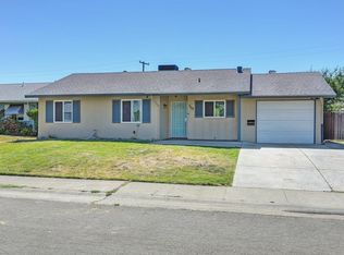 7129 Delhaven Way, North Highlands, CA