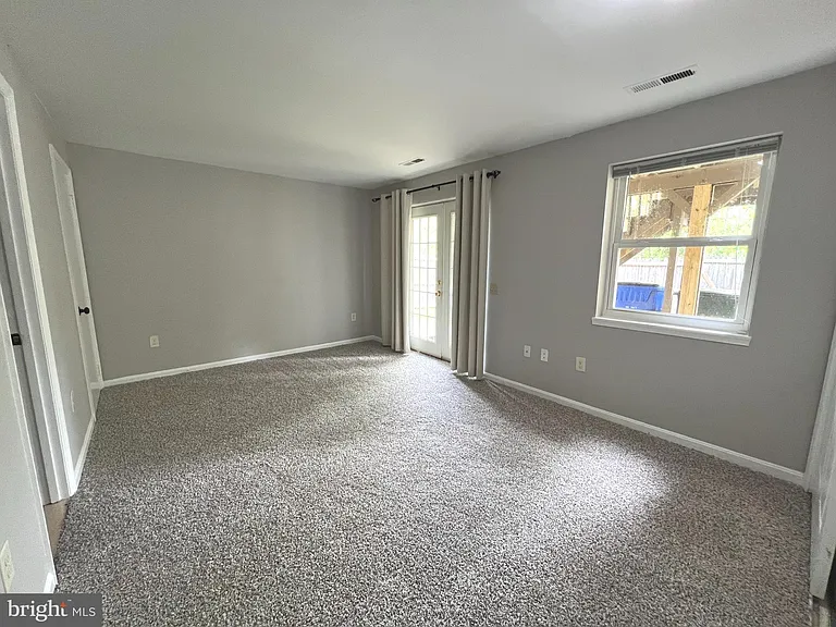 1679 Colonial Way — Photo 25