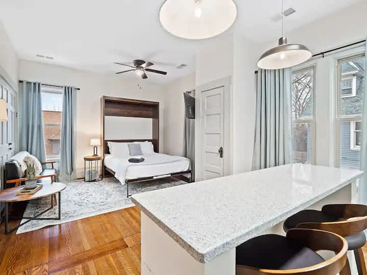 Studio, 1.0 bath, 699 sqft, $1,880 — Photo 2