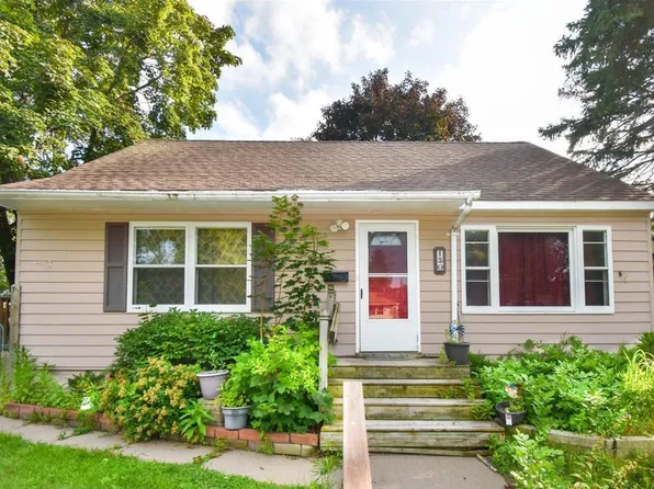 150 Westchester Dr, West Saint Paul, MN 55118
