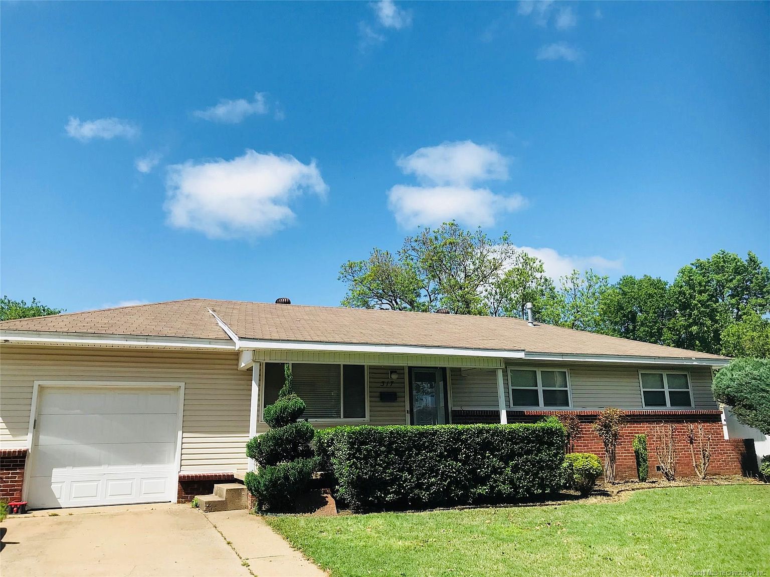 317 SE 12th St, Pryor, OK 74361 | Zillow