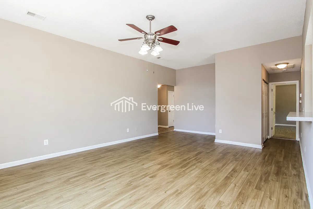 Building Photo - 221 Edinfield Ct