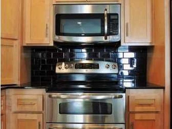 4th image of 208 Bentwater Dr