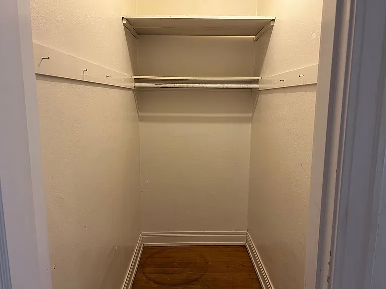 UW01 Levere-4105 Brooklyn Ave NE — Photo 18