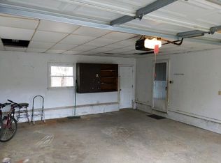 5037 Industry Rd, Ravenna, OH 44266