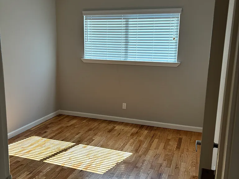 209 Milbrae Ln #3 — Photo 7