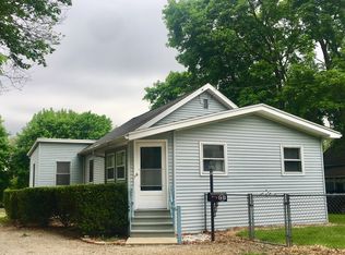 1401 W Grove St, Bloomington, IL 61701