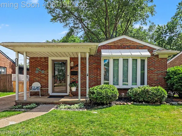 1955 Catalpa Dr, Berkley, MI 48072