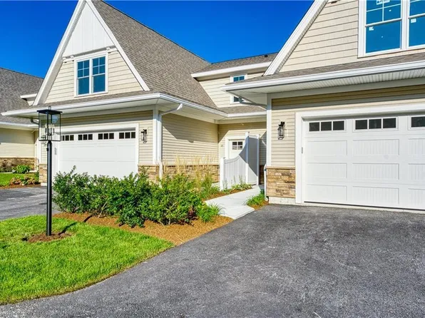 16 Tide Mill Dr, North Kingstown, RI 02852