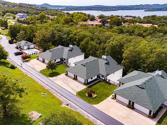 3rd image of 181 Southport Ln #26