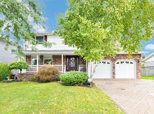 219 Hyde Park Rd, Amherstburg, ON N9V3R3