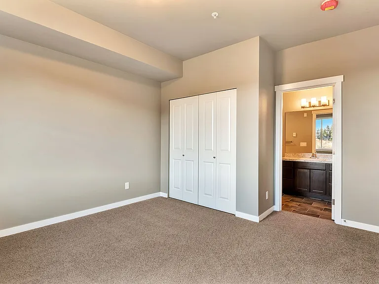 The Fairhaven Pointe Apartments — Photo 35