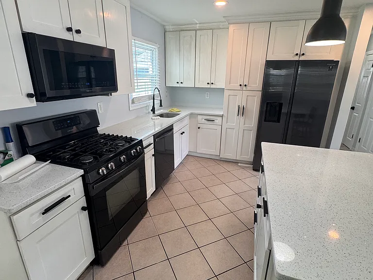 218 N 20th St #1 — Photo 1