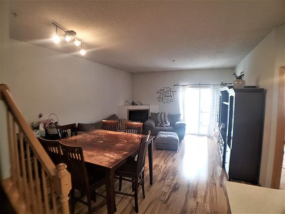 4th image of 3868 Abercrombie Ln