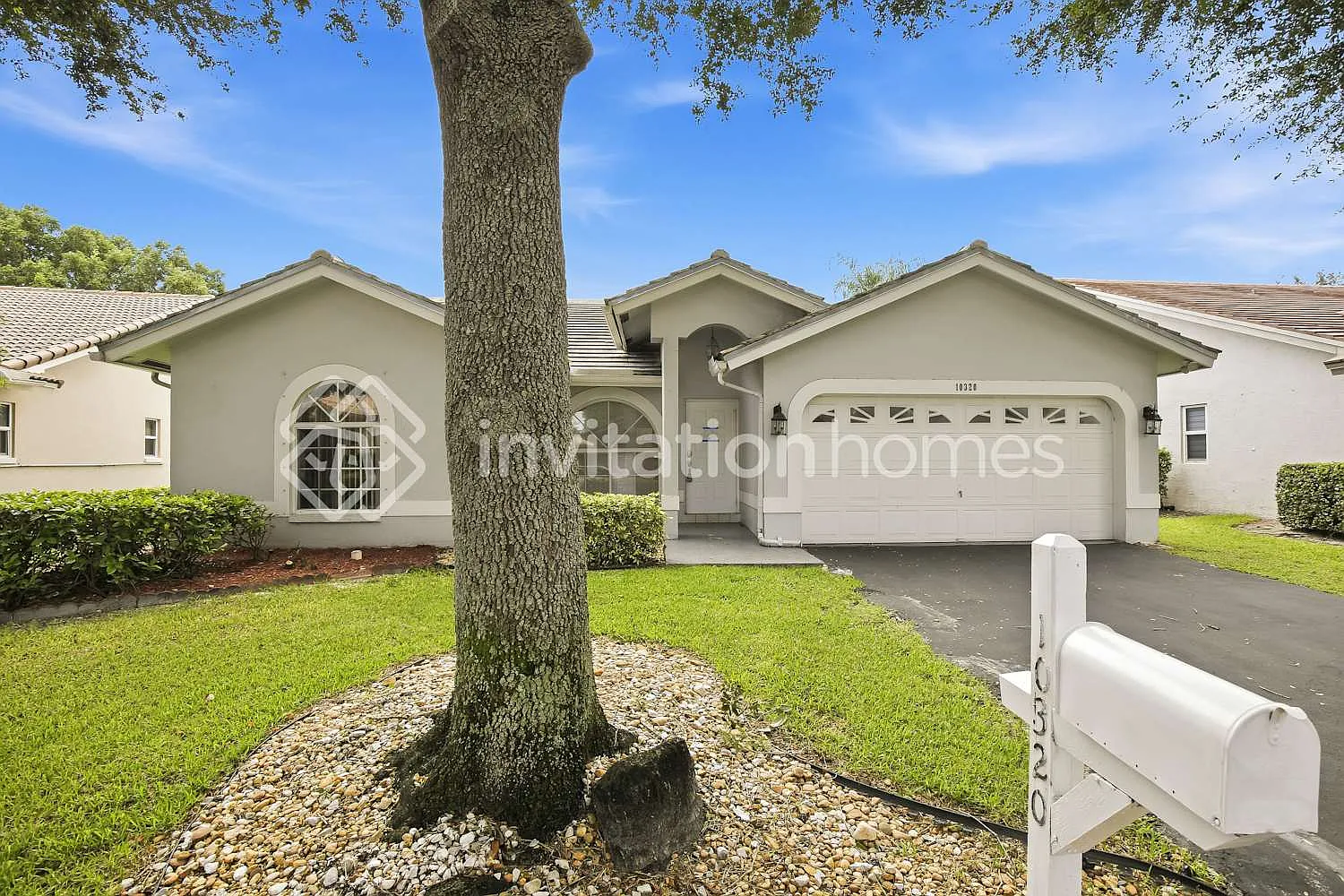 10320 NW 48th Ct Coral Springs, FL 33076 — Photo 1