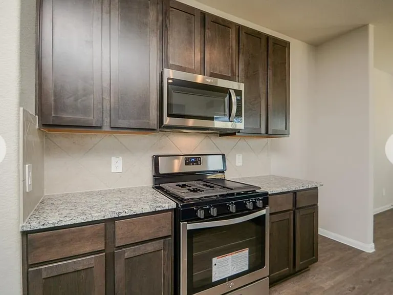 4335 Rosemary Ln — Photo 8