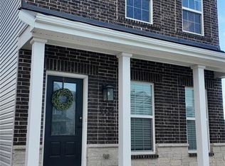 9405 Vandervoort Ct, Saint Louis, MO 63126