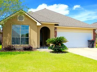 2914 Nicholson Lake Dr, Baton Rouge, LA 70810