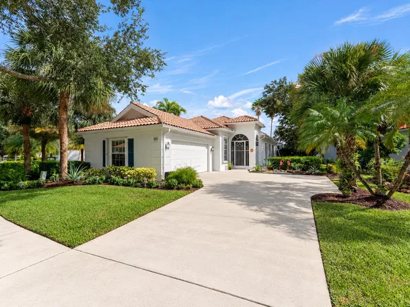 2067 Valencia Drive, Delray Beach, FL 33445