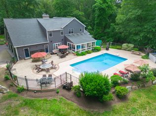 291 Tillinghast Rd, East Greenwich, RI 02818
