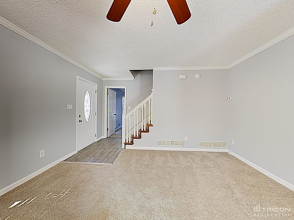 3rd image of 534 Stratford Dr