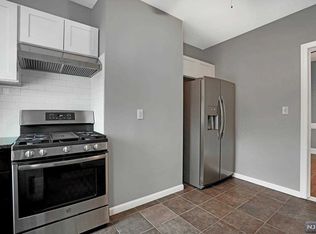 308 41st St APT 3R, Union City, NJ 07087