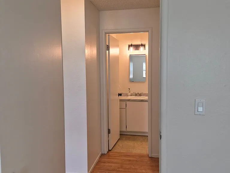 2364 Las Plumas Ave — Photo 8