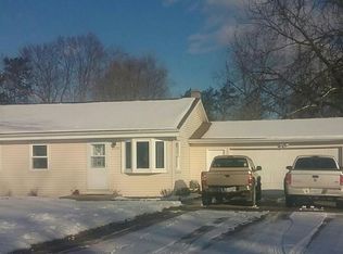 3376 Loon Lake Shores Rd, Waterford, MI 48329