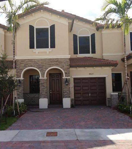 1st image of 8827 NW 98th Ave