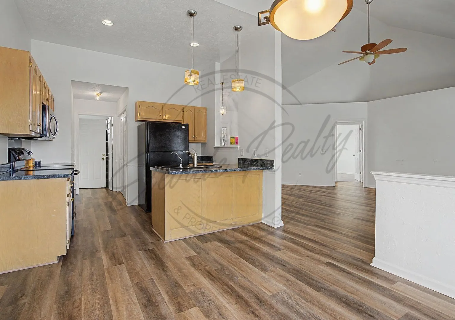Three Bedroom Brick Home in Hendersonville! — Photo 1
