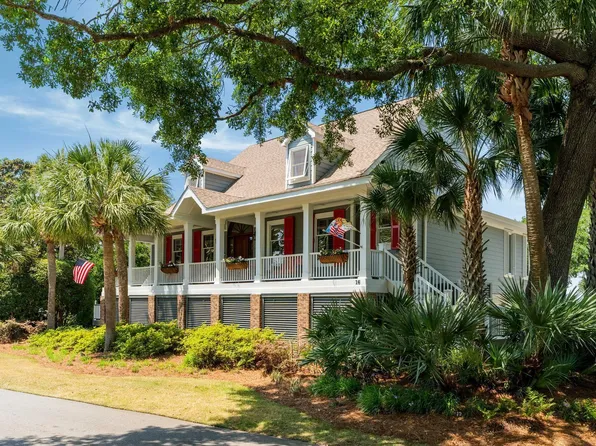 16 Fairway Village Ln, Isle Of Palms, SC 29451