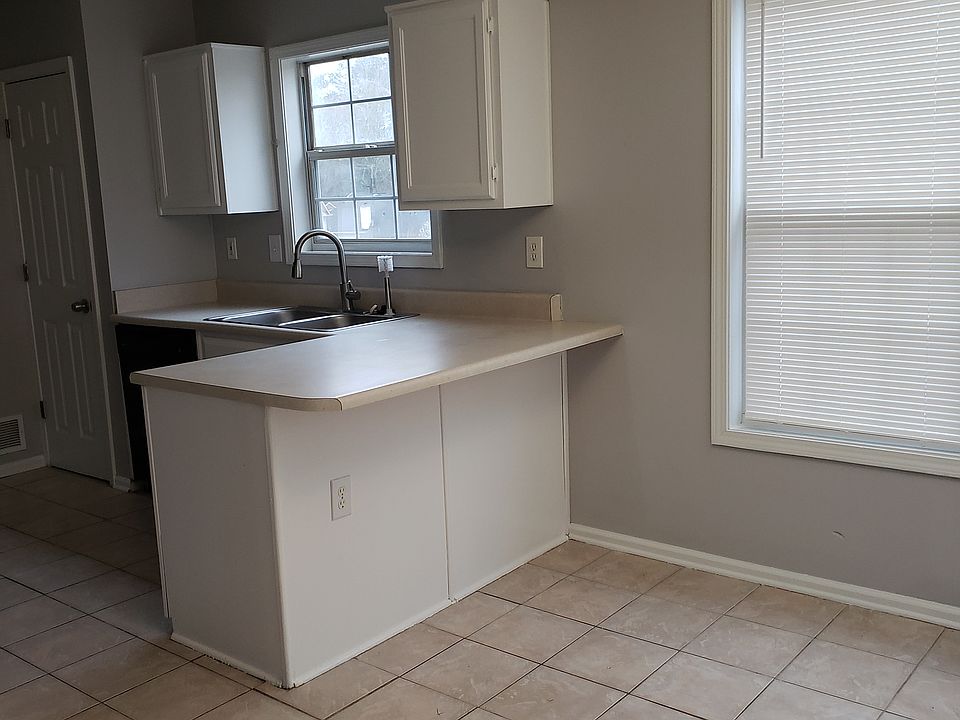 1st image of 505 Washington Dr