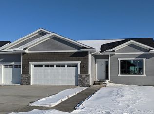 526 Deer View Ave, Tiffin, IA 52340