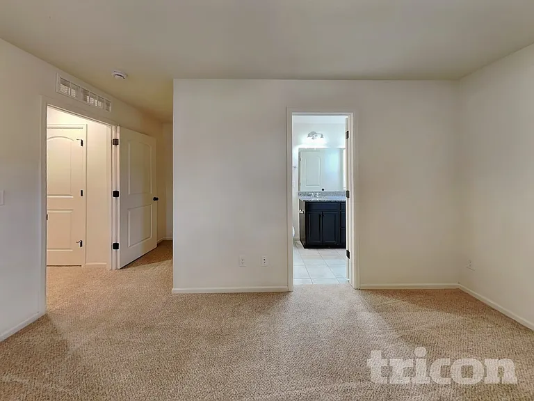 21895 E Radcliff Cir — Photo 8