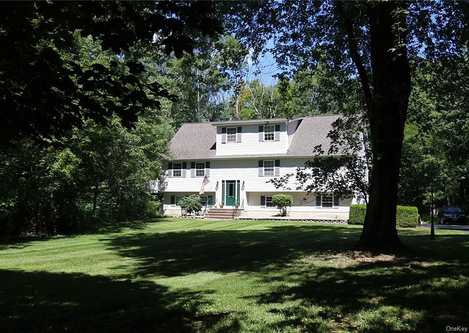 1st image of 10 Morris Ln