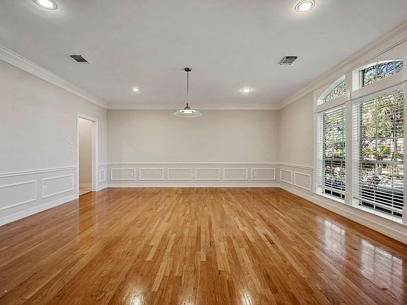 5th image of 4207 Clearwater Ct