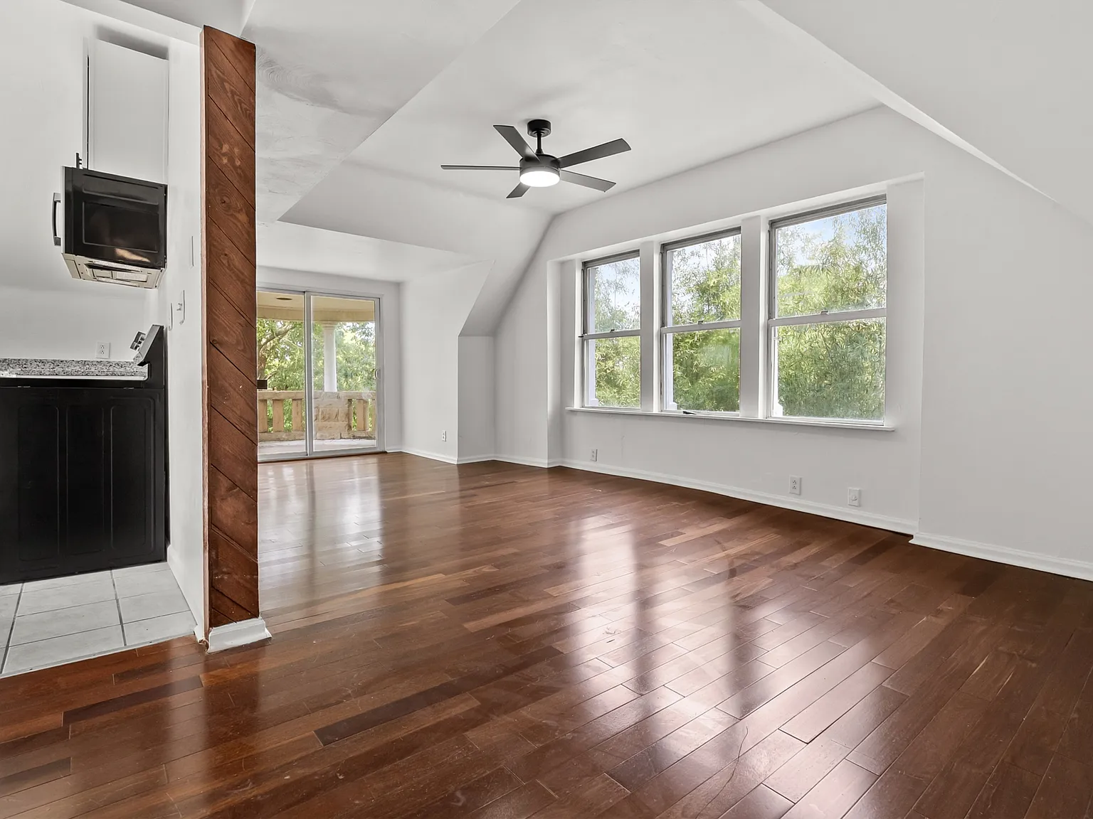 346 Fairfax Avenue - 3 — Photo 2