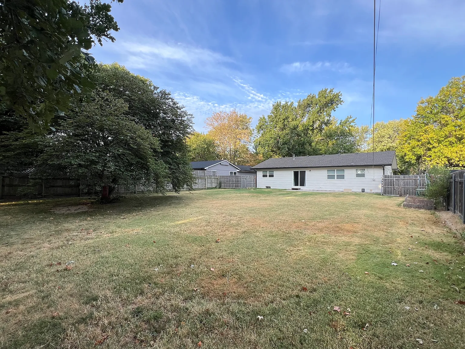 3 bed, 2.5 bath, 1280 sqft, $1,500 — Photo 2