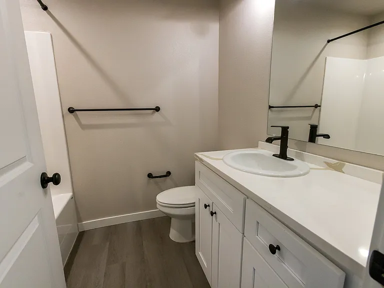 Waverly Townhomes — Photo 20