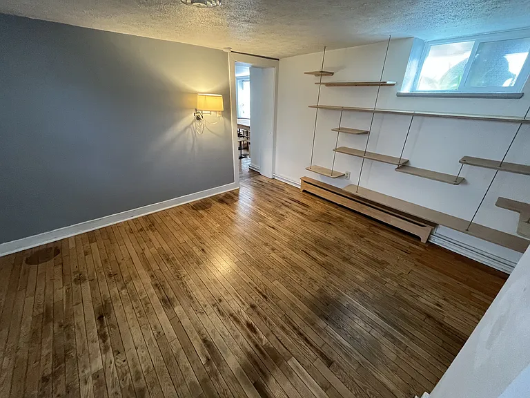 424 W Baraga Ave #C — Photo 5