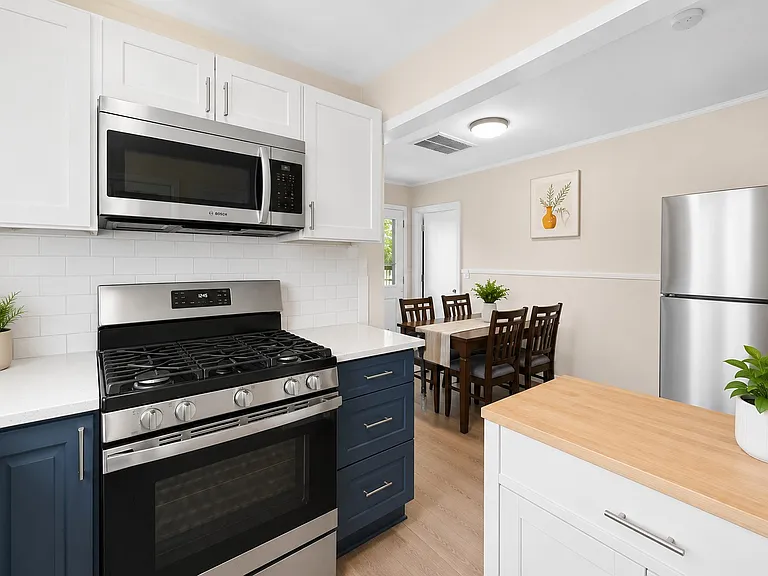 30 Aubrey St #2 — Photo 6