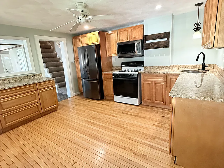 42 Water St #42 — Photo 7