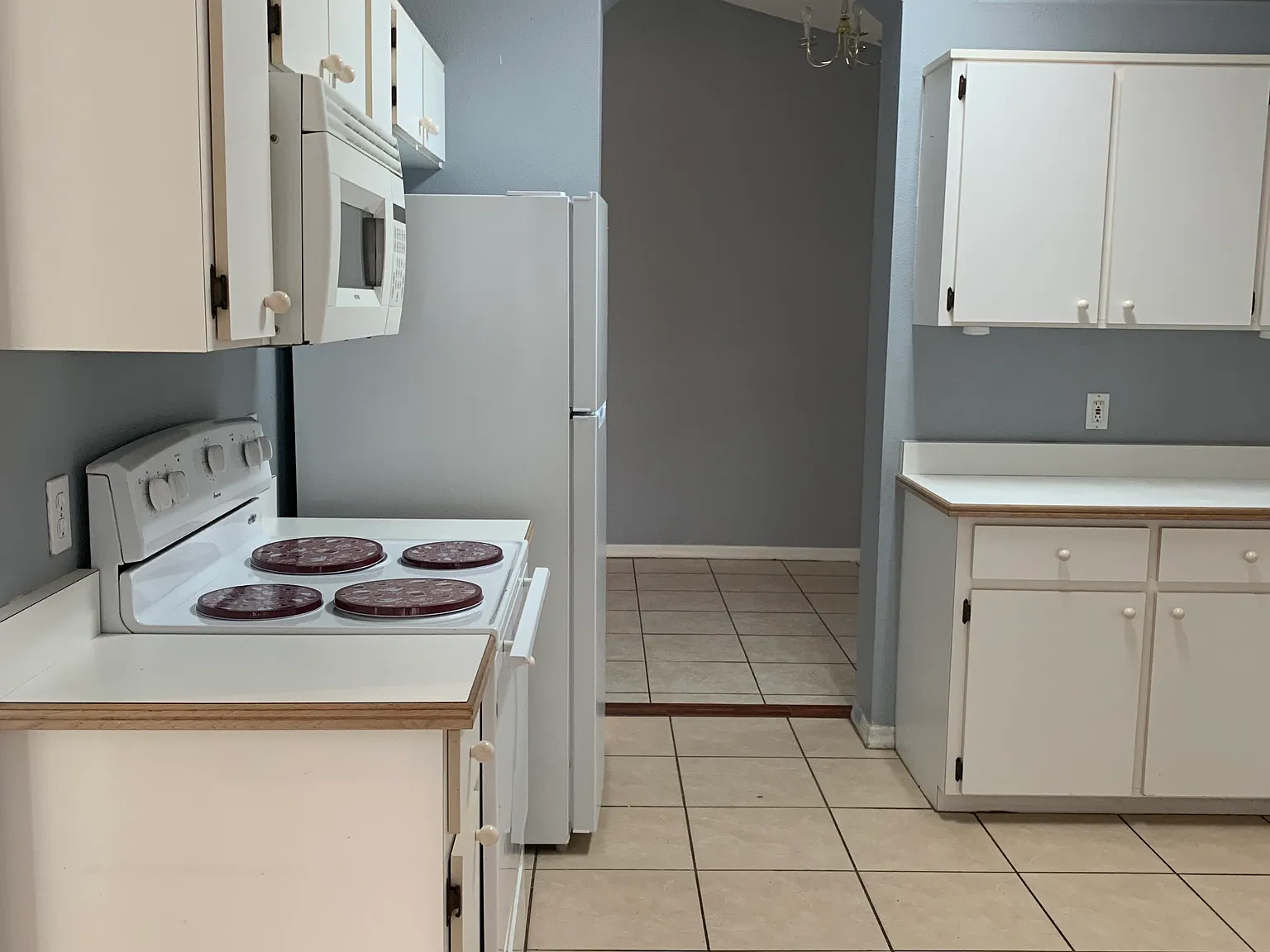 3 bed, 1616 sqft, $1,950 — Photo 2